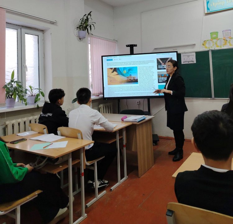 «ЗАҢ ЖӘНЕ ТӘРТІП» АЙЛЫҒЫ  АЯСЫНДА  СЫНЫП САҒАТТАРЫ ӨТКІЗІЛДІ