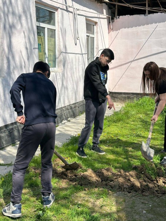 "ҚАРТТАРҒА ЕҢБЕК ҚОЛЫН СОЗУ"