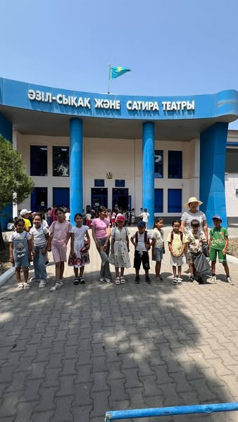 "Әзіл- ысқақ және сатира" театрына  саяхат жасады