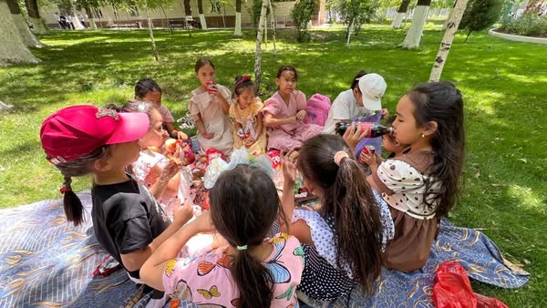 Лагерьдің екінші күні – көңілді сәттер мен жарқын әсерлер күні!